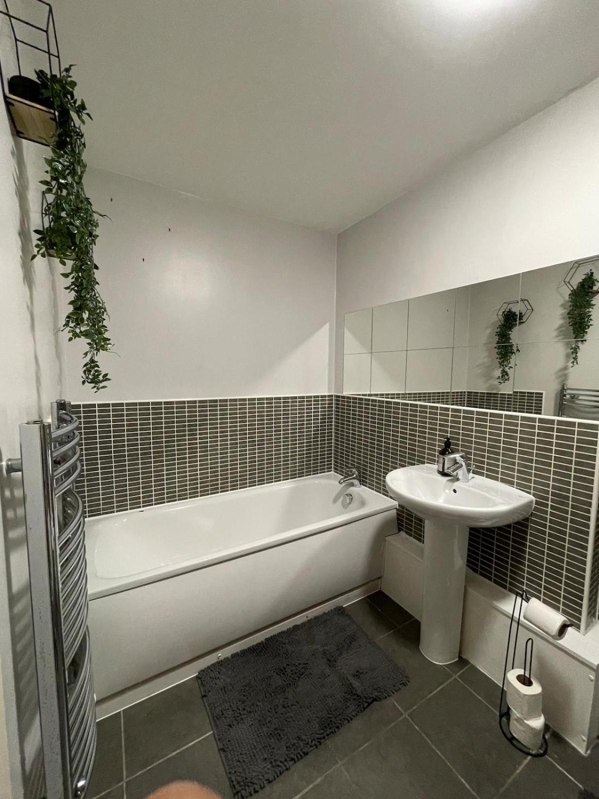 Apartment Centre *