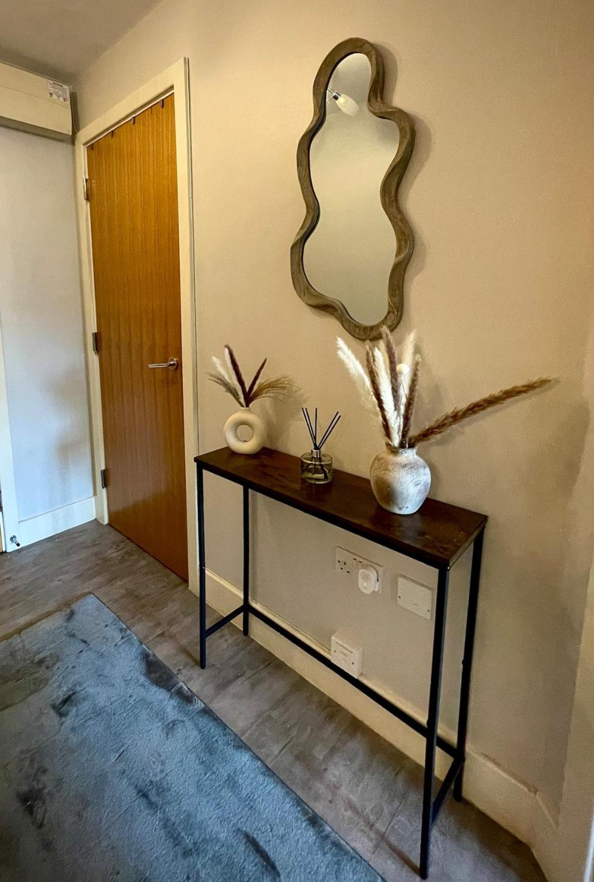 Apartment Centre *